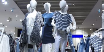 Ubrania z sieciówek są nie tylko dla młodych