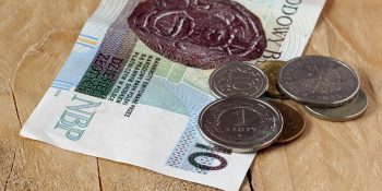 Ile pieniędzy stracą emeryci