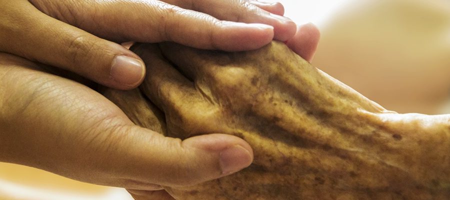 Kiedy trzeba umieścić seniora z demencją w domu opieki