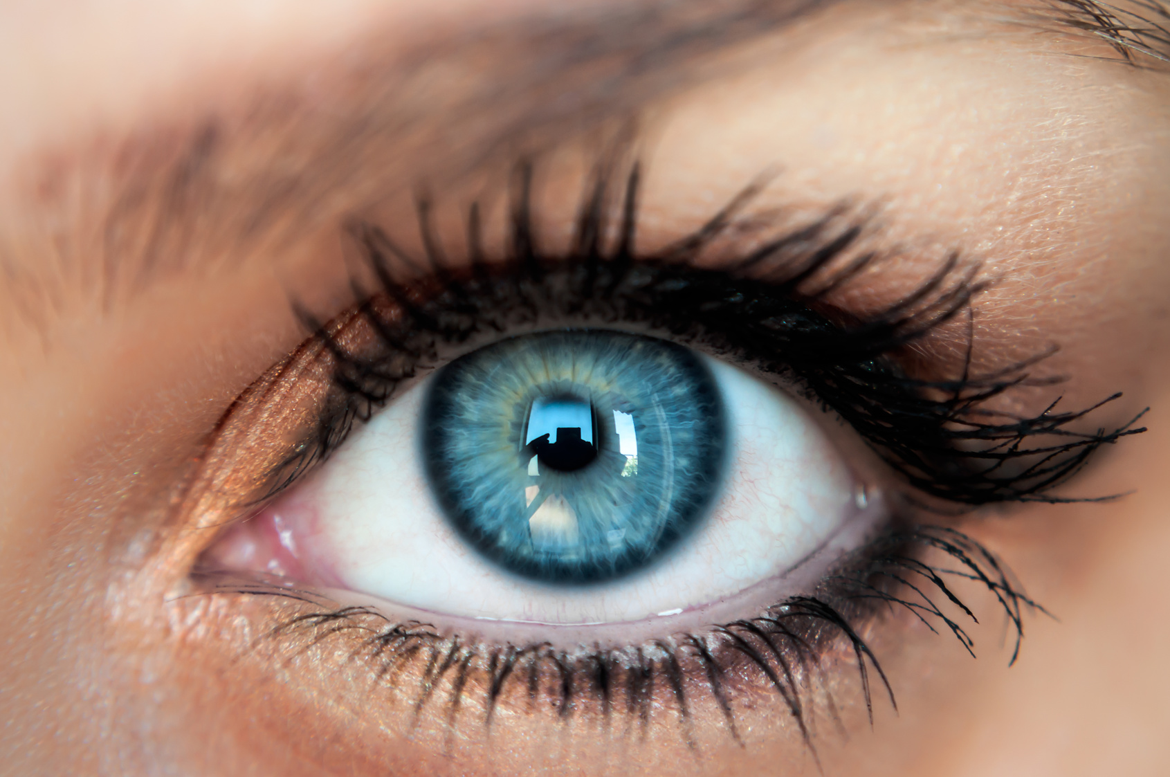 Owrzodzenie rogówki, czyli powikłanie z pozoru niegroźnego urazu oka