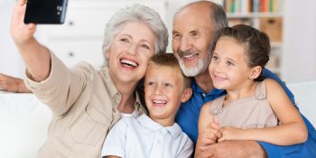 Jak uregulować kontakt dziadków z wnukami