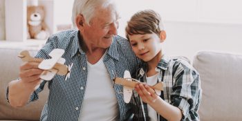Zabawy dla dziadków i małych wnuków