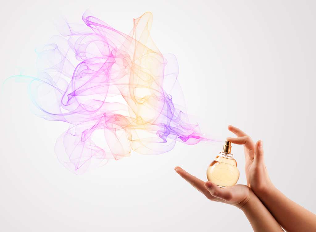 Przepis na lekkie perfumy – idealne na upalne dni!