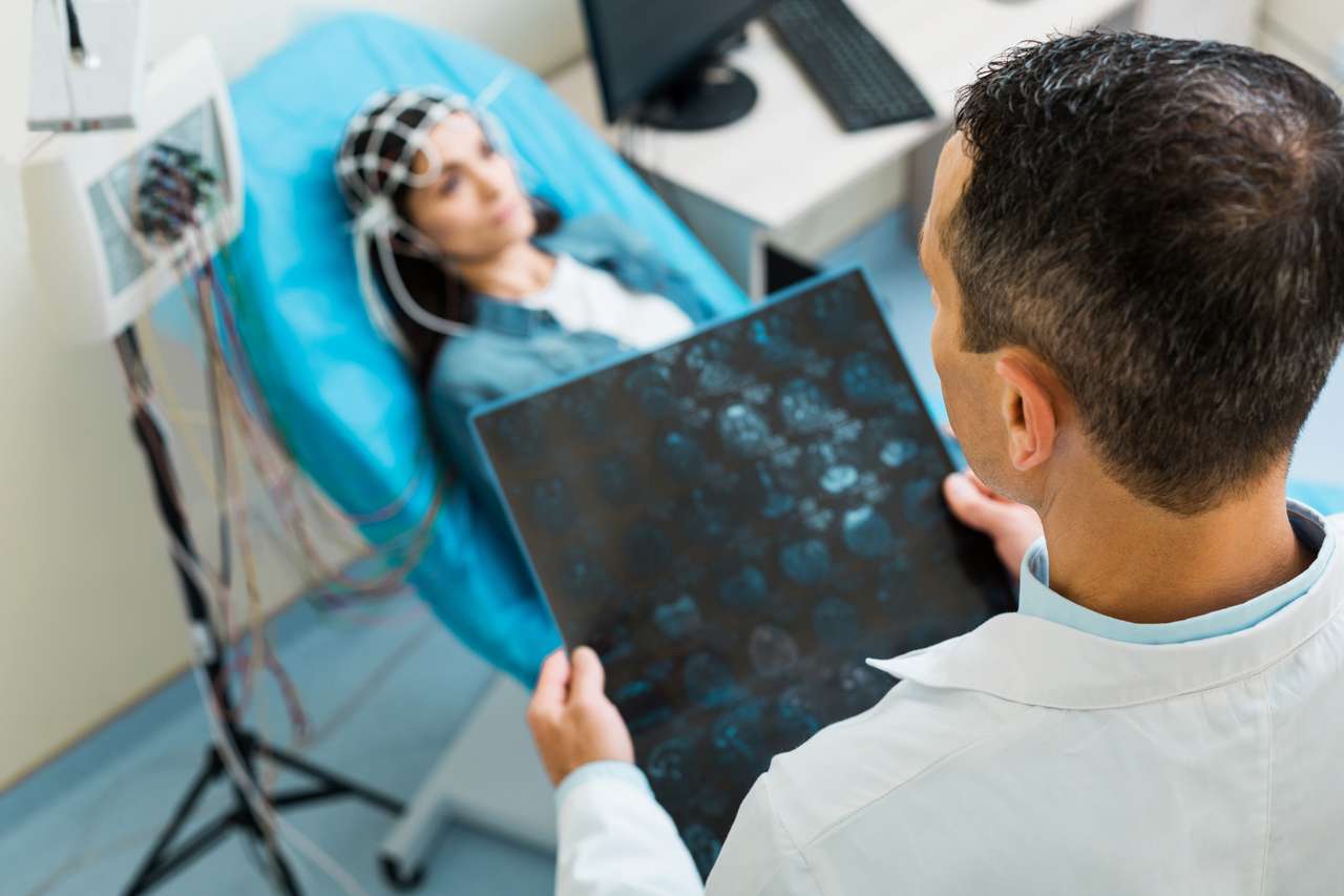 Elektroencefalografia (EEG) – czym jest to badanie?